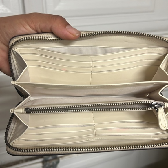 Coach Wallet EUC - Picture 3 of 3